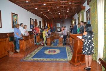 Cristina Mateo pone voz al manifiesto contra la violencia de género (Foto TA)