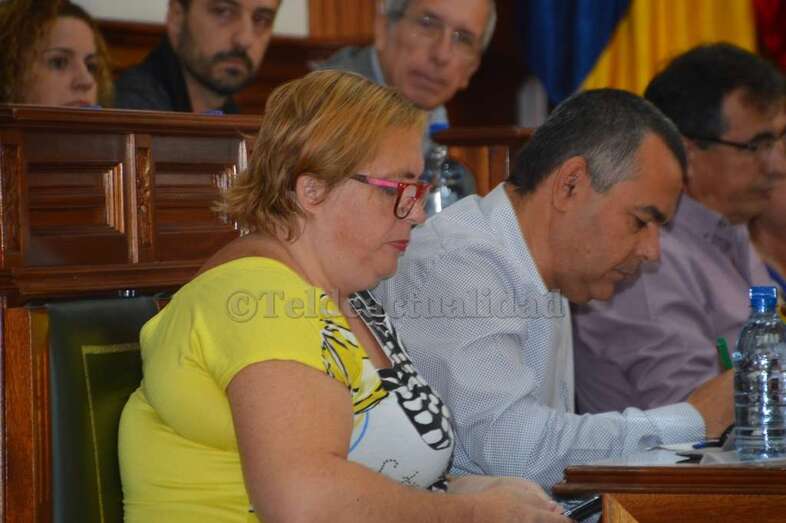 Ediles de la oposición, en el Pleno ordinario de octubre (foto TA)