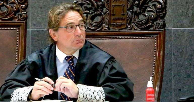 El juez Alba durante la celebración de un juicio (Foto TA)