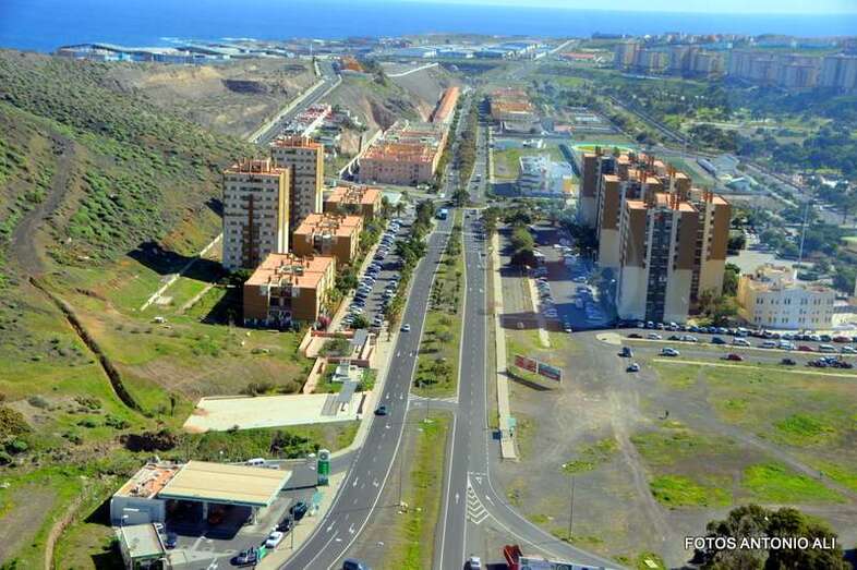 Vista aérea del Valle de Jinámar, sector poblacional compartido por los municipios de Telde y Las Palmas de GC (Foto Antonio Alí)
