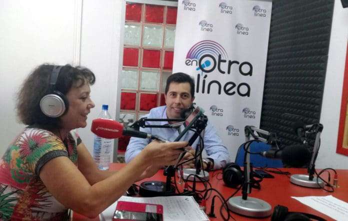 Ramos, este mediodía en los estudios radiofónicos de Entre otra línea (Foto TA)