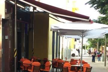 Ofensiva de IUC de Telde contra las terrazas ilegales que ocupan espacios públicos (Foto TA e IUC)