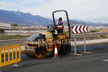 Obras de reasfaltado entre Melenara y Salinetas (Foto TA)