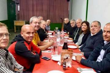 Reconocimiento de los mandos de la Policía Local a dos oficiales de Telde (Foto TA)