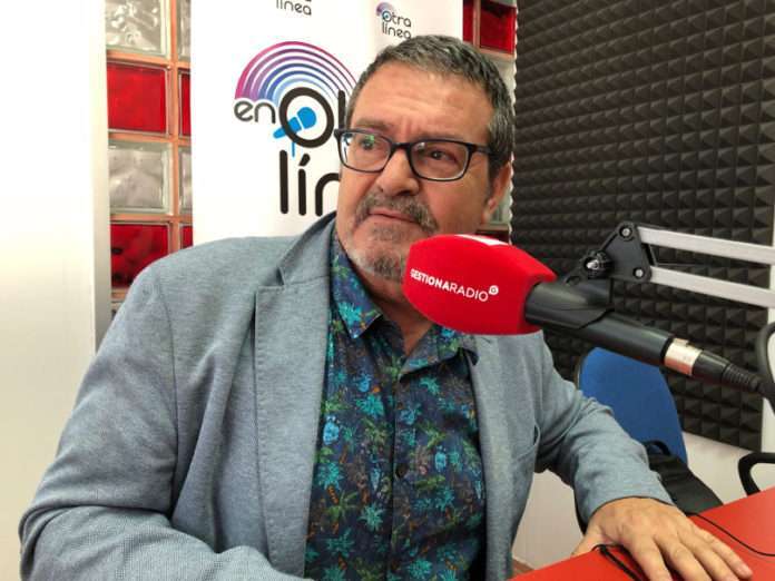 Gregorio Viera, en los estudios de En otra línea (Foto EOL)
