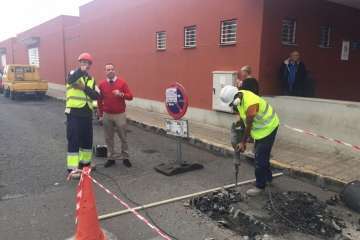 Vías y Obras renueva el asfaltado del entorno de Narea (Foto TA)