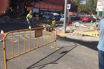 Vías y Obras renueva el asfaltado del entorno de Narea (Foto TA)