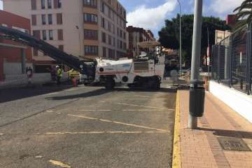 Vías y Obras renueva el asfaltado del entorno de Narea (Foto TA)