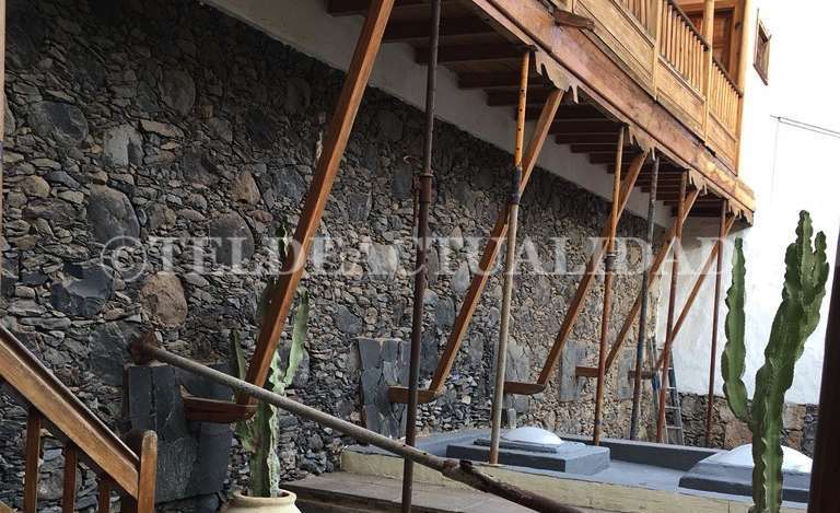 El Ayuntamiento de Telde ha tenido que apuntalar una de las zonas de la biblioteca de San Juan (Foto TA)