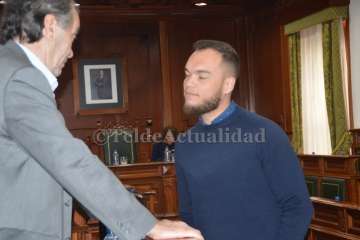 El Pleno de Telde 'flipa' en la marcha del edil Guillermo Eugenio (Foto TA)