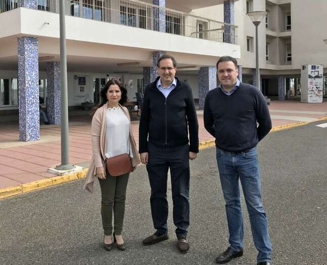 Aurora del Rosario, Felipe Afonso El Jaber y Carlos Ester, este lunes en la Residencia de Taliarte (Foto TA)