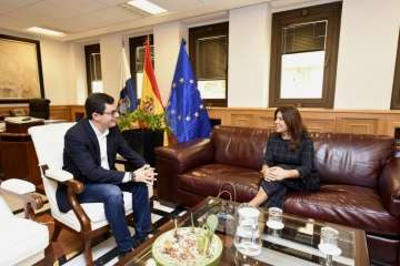 Reunión de la alcaldesa con el vicepresidente del Gobierno de Canarias sobre los problemas de tráfico en Telde (Foto TA)