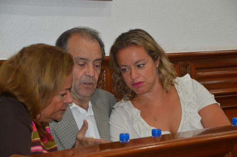 Mari Carmen Castellano, José Suárez y Sonsoles Martín, concejales del PP de Telde (Foto TA)