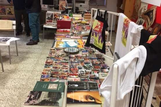 Mercadillo en Telde de objetos de la II República (Foto TA)