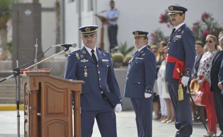 Rodríguez Hidalgo, junto al estrado, en el acto de toma de posesión (Foto Gerardo Montesdeoca / C7)