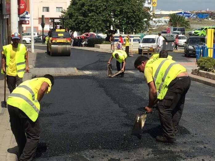 Obras de asfaltado de El Calero (Foto TA)