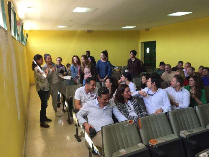 Imagen de archivo de una de las últimas reuniones de trabajo del Plan Integral de Jinámar (Foto TA)