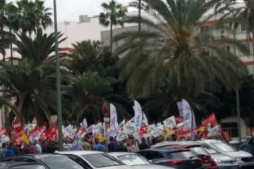 Protesta de policías locales para exigir el anticipo de la edad de jubilación (Foto TA)