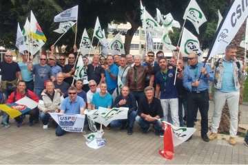 Protesta de policías locales para exigir el anticipo de la edad de jubilación (Foto TA)