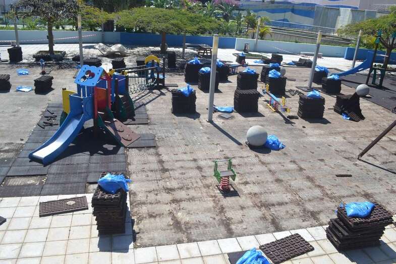 Obras en el parque infantil de La Barranquera (Foto Inma Perera)