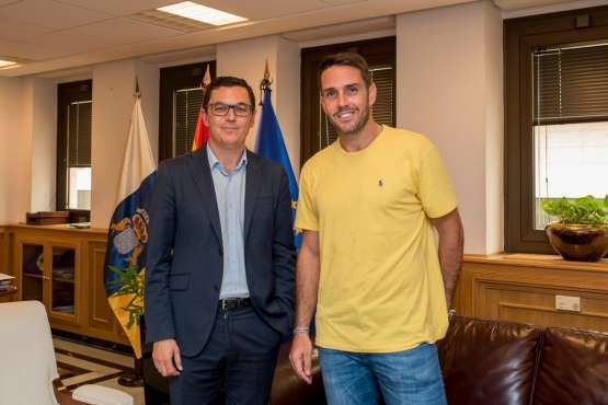 Rodríguez pone en valor la trayectoria deportiva de Juanma Suárez y David Marrero (Foto TA)