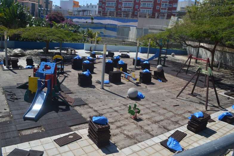 Estado del parque infantil de La Barranquera (Foto Inma Perera)