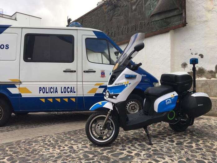 Imagen de una de las motos eléctricas cedidas por Domingo Alonso (Foto TA)