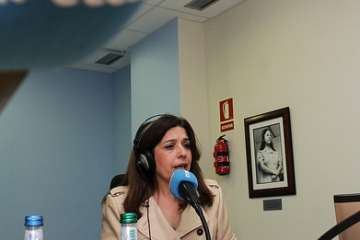 La alcaldesa de Telde, en los estudios de Radio ECCA (Foto TA)