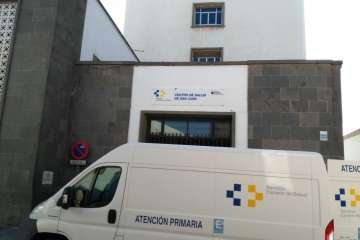 El Centro de Salud no se cae de San Juan (foto TA)