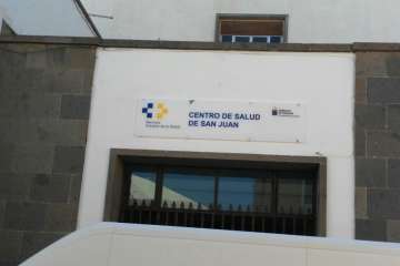 El Centro de Salud no se cae de San Juan (foto TA)