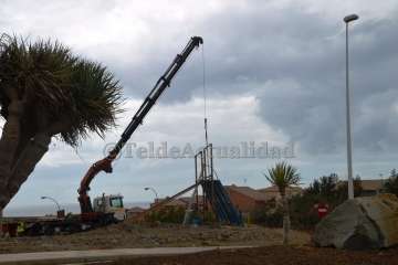 La Policía Local aborta la instalación de una nueva valla publicitaria en La Garita (Foto TA)