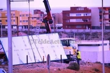 La Policía Local aborta la instalación de una nueva valla publicitaria en La Garita (Foto TA)