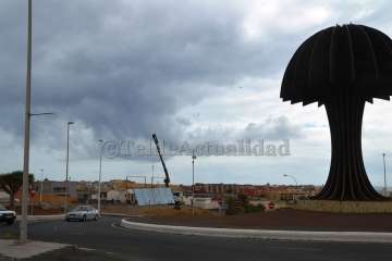 La Policía Local aborta la instalación de una nueva valla publicitaria en La Garita (Foto TA)