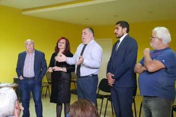 Reuniones habidas durante esta jornada para hallar una solución al transporte de Jinámar al nuevo CAE de El Calero (Foto TA)