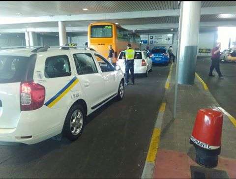 Taxis en Gando (Foto TA)