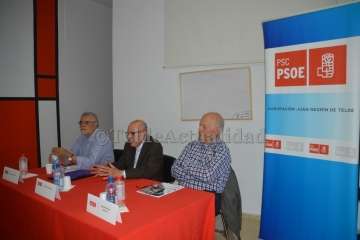 Presentación del libro de Antonio Aguado en la sede socialista de Telde (Foto TA)