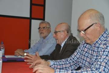 Presentación del libro de Antonio Aguado en la sede socialista de Telde (Foto TA)