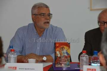 Presentación del libro de Antonio Aguado en la sede socialista de Telde (Foto TA)