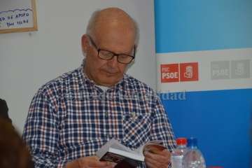 Presentación del libro de Antonio Aguado en la sede socialista de Telde (Foto TA)