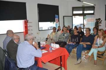 Presentación del libro de Antonio Aguado en la sede socialista de Telde (Foto TA)