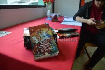 Presentación del libro de Antonio Aguado en la sede socialista de Telde (Foto TA)