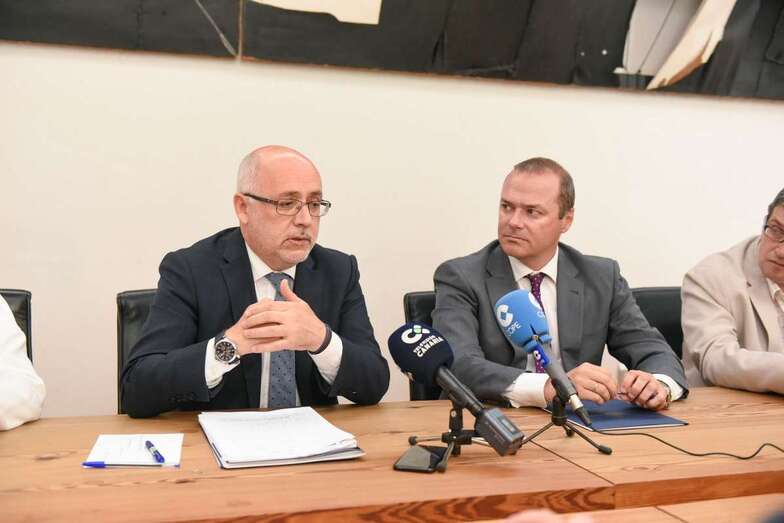 El presidente del Cabildo, Antonio Morales, y el alcalde de Las Palmas de GC, Augusto Hidalgo (Foto TA)