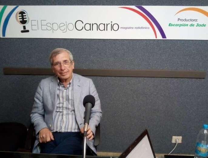 Guillermo Reyes en los estudios de El Espejo Canario (Foto El Espejo Canario)