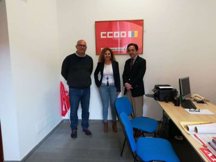 Imagen de la firma del acuerdo entre CCOO, el Ayuntamiento y el Ministerio (Foto TA).