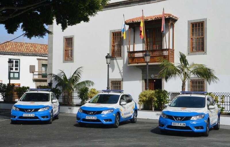 Imagen de la presentación de los nuevos vehículos de la Policía Local (Foto TA).