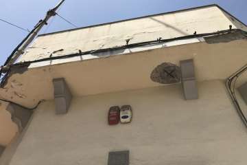 Ciuca lamenta que la falta de mantenimiento lleve al cierre de la entrada de Educación (Foto TA)