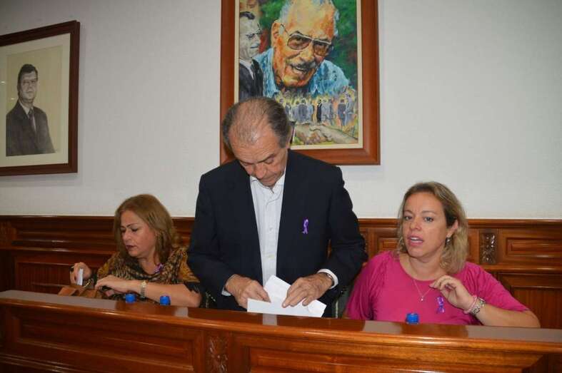 Mari Carmen Castellano, José Suárez y Sonsoles Martín, concejales del PP de Telde (Foto TA)