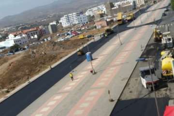 Trabajos de asfaltado en la Rambla de Pedro Lezcano (Foto TA y Jesús Ruiz Mesa)