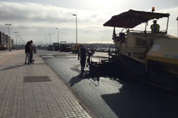 Trabajos de asfaltado en la Rambla de Pedro Lezcano (Foto TA y Jesús Ruiz Mesa)