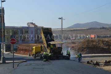 Trabajos de asfaltado en la Rambla de Pedro Lezcano (Foto TA y Jesús Ruiz Mesa)